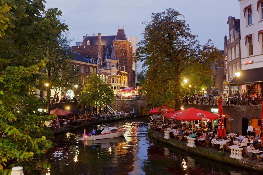 Hotel Oorsprongpark City Centre Utrecht Bagian luar foto