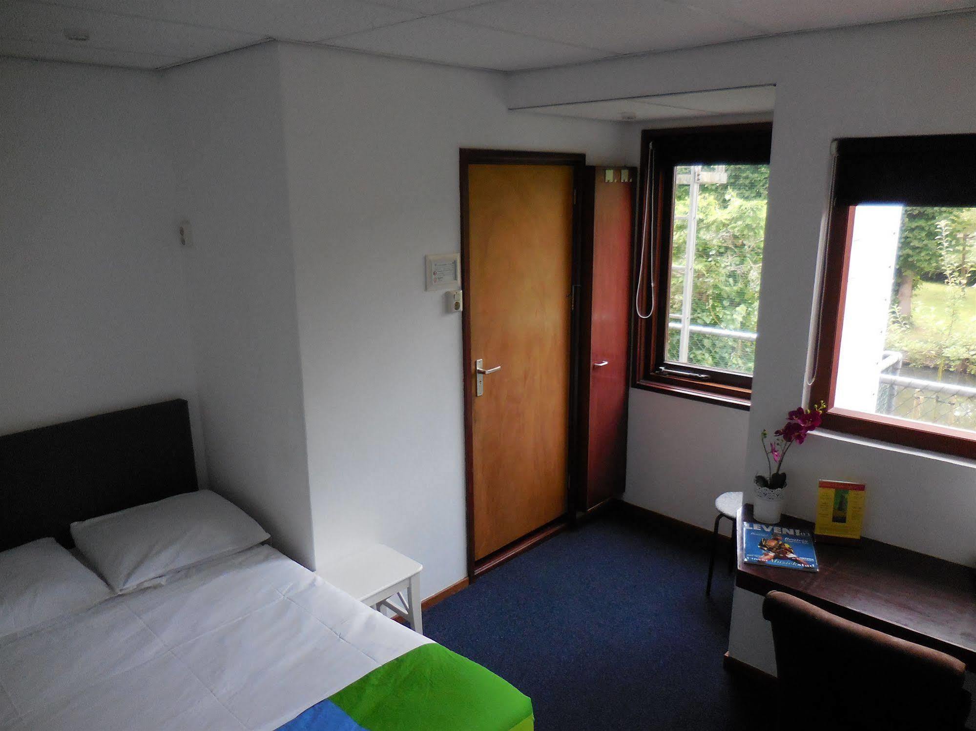 Hotel Oorsprongpark City Centre Utrecht Bagian luar foto