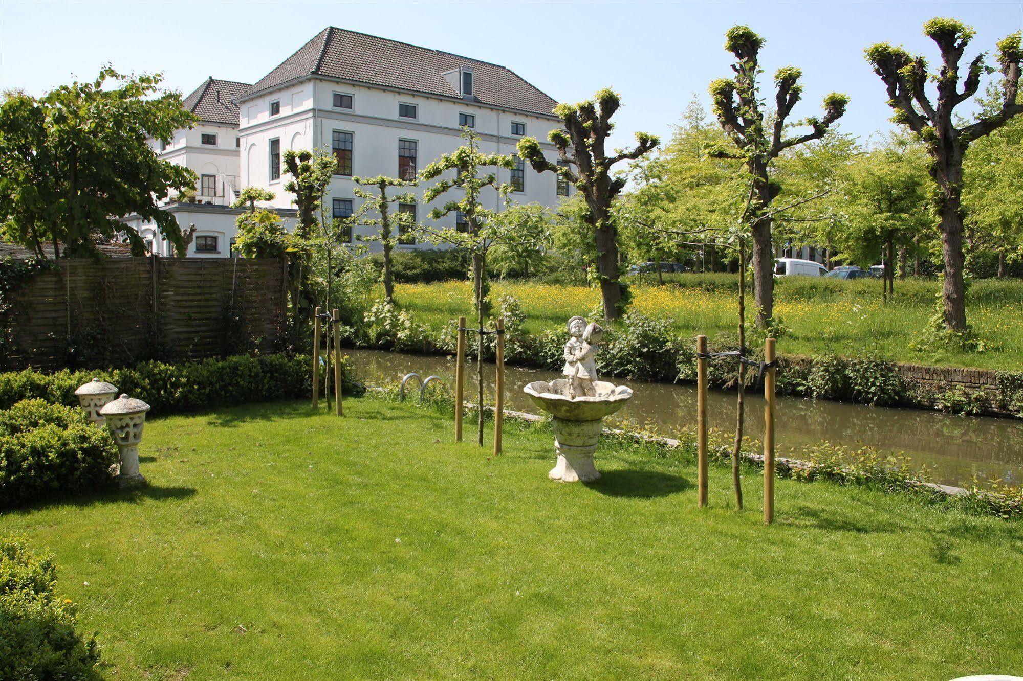 Hotel Oorsprongpark Utrecht Bagian luar foto